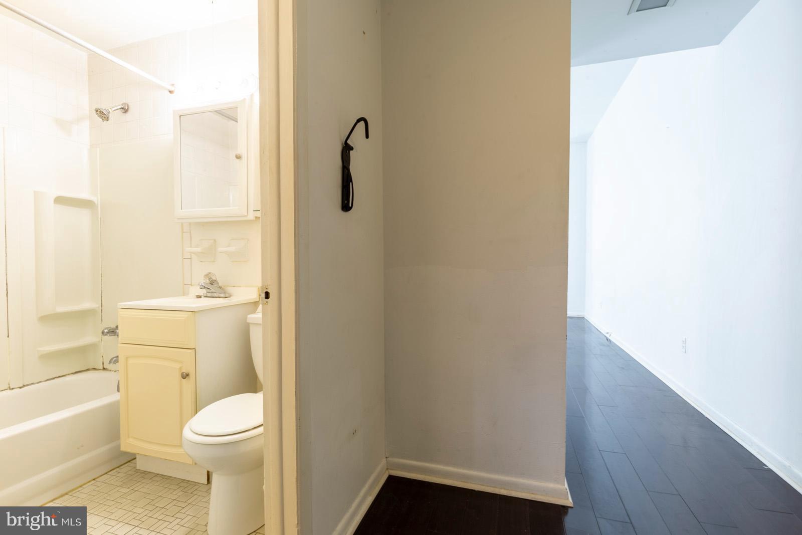 2137 Spruce Street, Unit 2 Philadelphia, PA 19103 - Photo 6 of 13