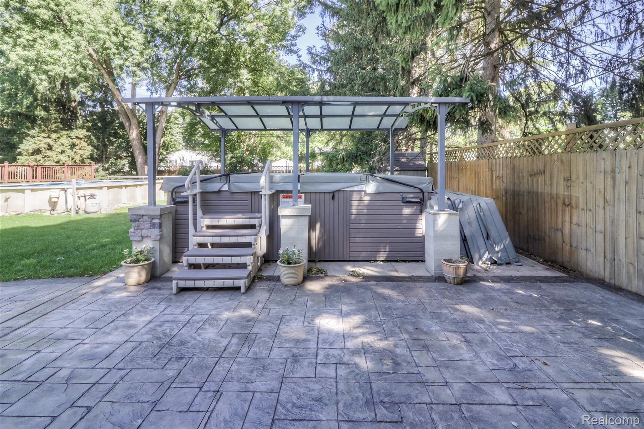 511 Woodside Road Royal Oak, MI 48073 - Photo 33 of 39 -6.jpg