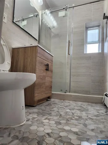 $1,995 | 68 West Main Street, Bogota, NJ 07603