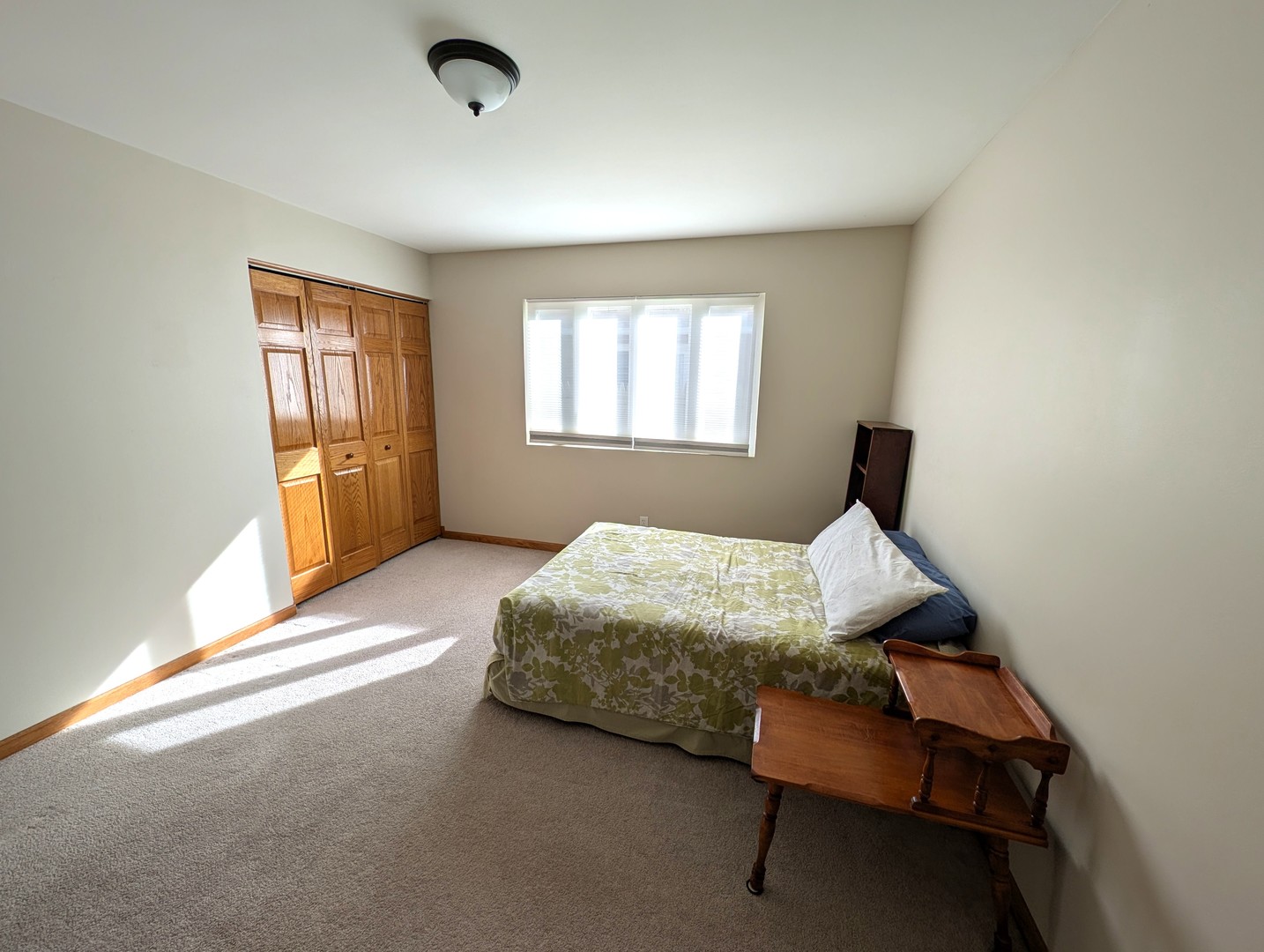 27 Winrock Road Montgomery, IL 60538 - Photo 10 of 19 a bedroom with bed and window