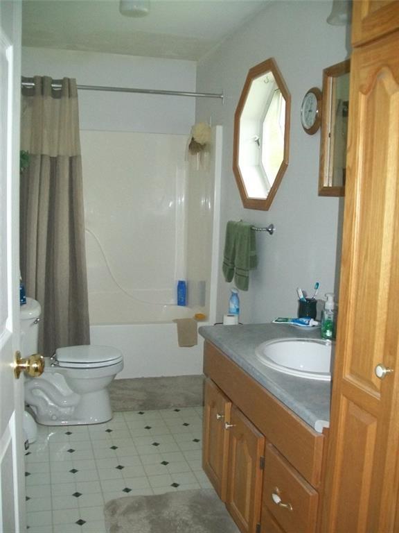 2276 Roxbury Road Roxbury, ME 04275 - Photo 30 of 35 Master Bath.
