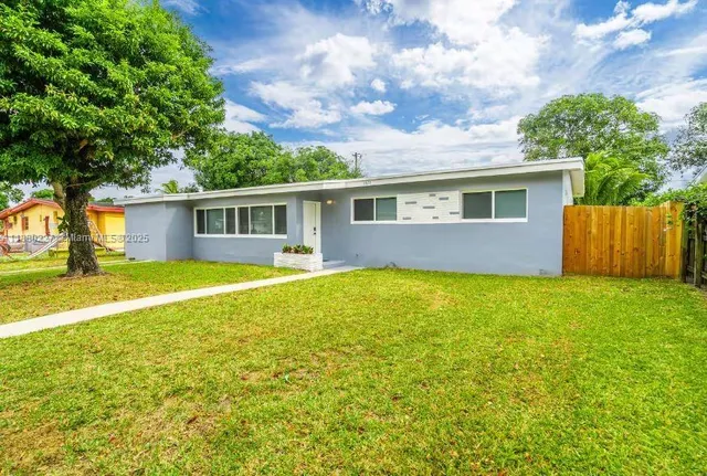 $1,149,000 | 17621 Northeast 7th Avenue, Miami, FL 33162