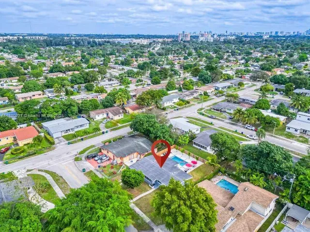 $1,149,000 | 17621 Northeast 7th Avenue, Miami, FL 33162