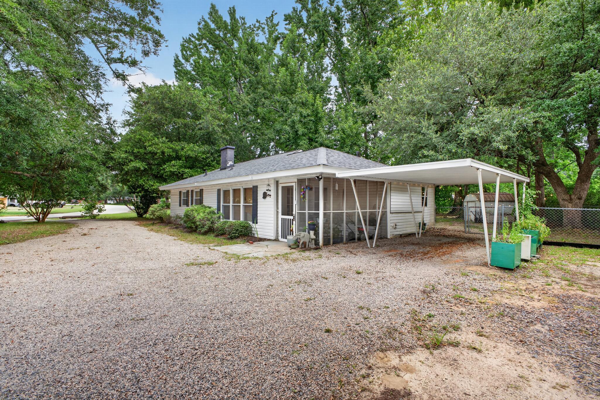 116 Taylor Street Aiken, SC 29803 - Photo 2 of 3