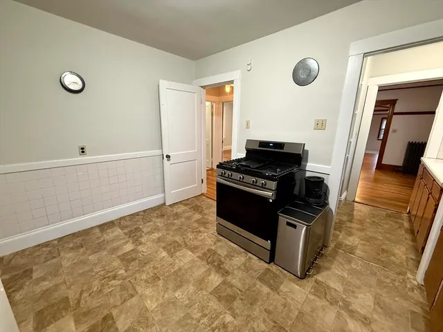 $2,400 | 12 Keenan Street, Unit 2, Watertown, MA 02472