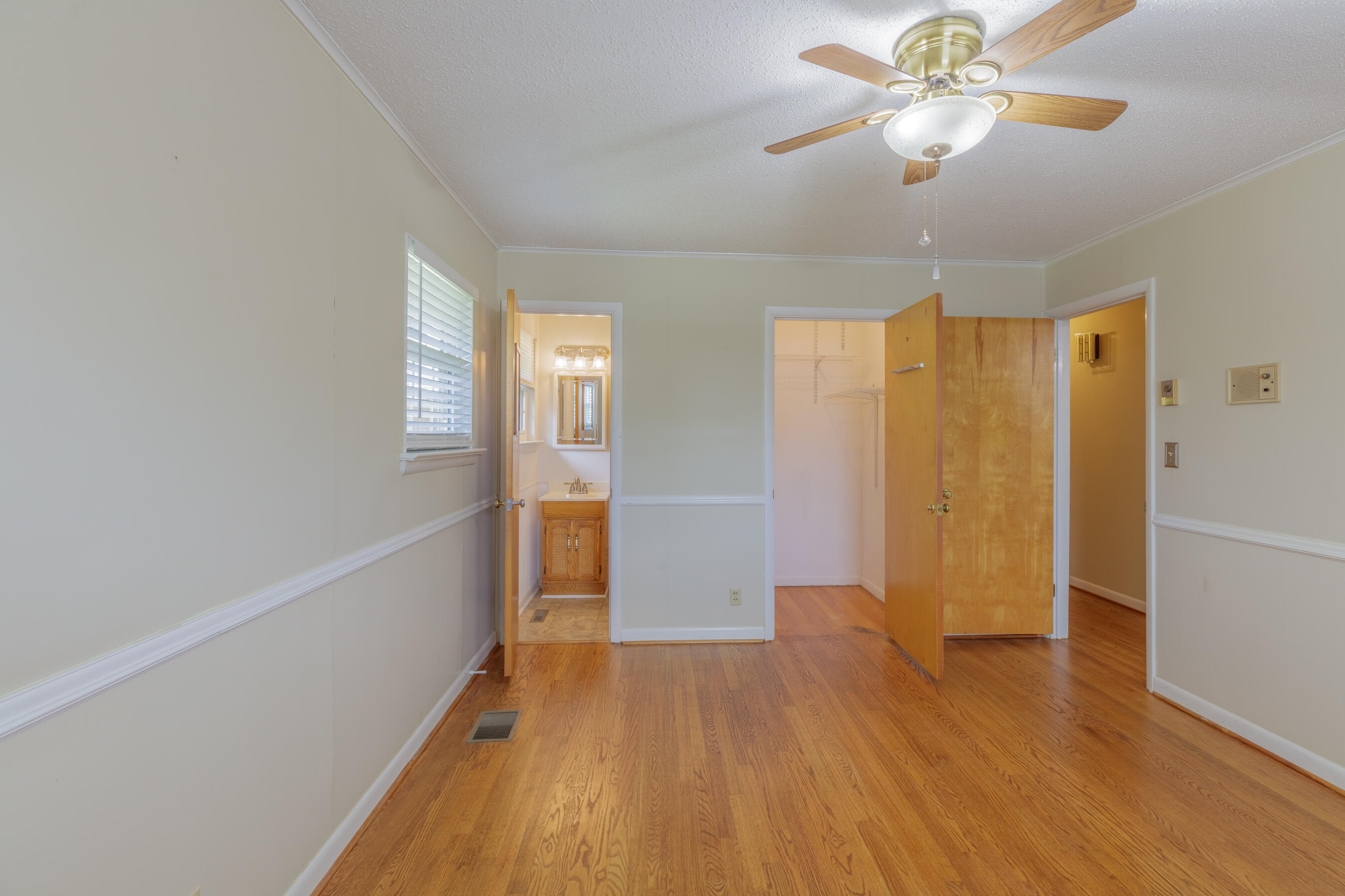 8790 Igou Gap Road Chattanooga, TN 37421 - Photo 29 of 46 With half bath & large closet