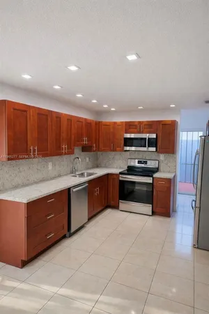 $4,500 | 1220 Southwest 78th Avenue, Miami, FL 33144