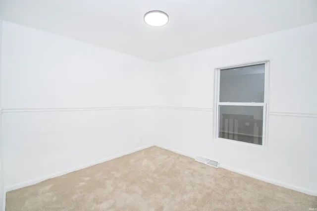 $204,900 | 814 South Main Street, Kendallville, IN 46755