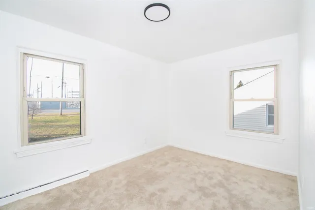 $204,900 | 814 South Main Street, Kendallville, IN 46755