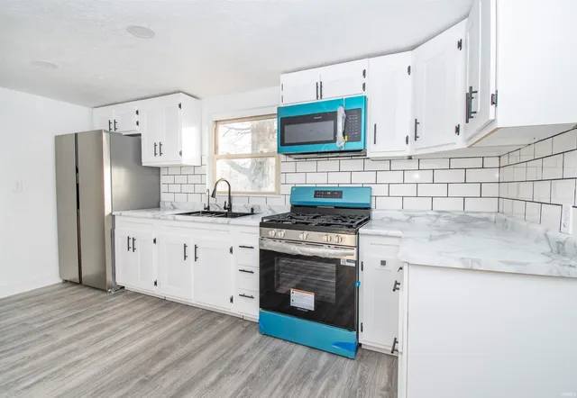 $204,900 | 814 South Main Street, Kendallville, IN 46755