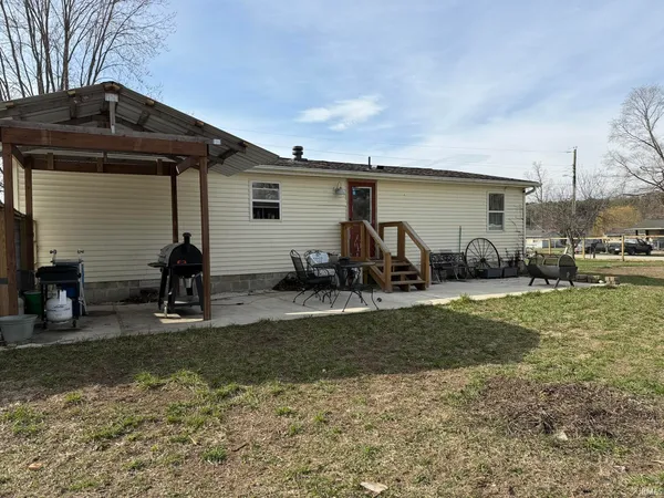 $190,000 | 106 EMS B6 Lane, Leesburg, IN 46538