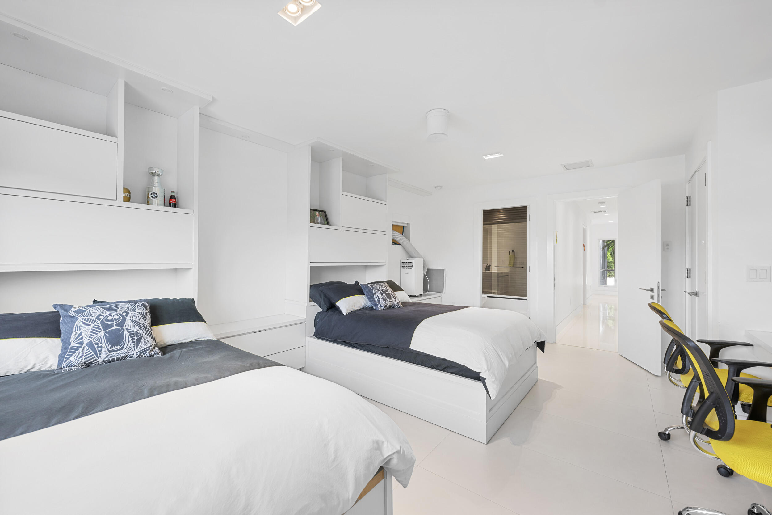7047 San Sebastian Circle Boca Raton, FL 33433 - Photo 47 of 91 yellow room