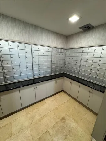 $2,900 | 200 Southeast 15th Road, Unit 15H, Miami, FL 33129