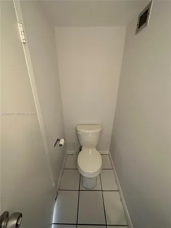 $2,900 | 200 Southeast 15th Road, Unit 15H, Miami, FL 33129