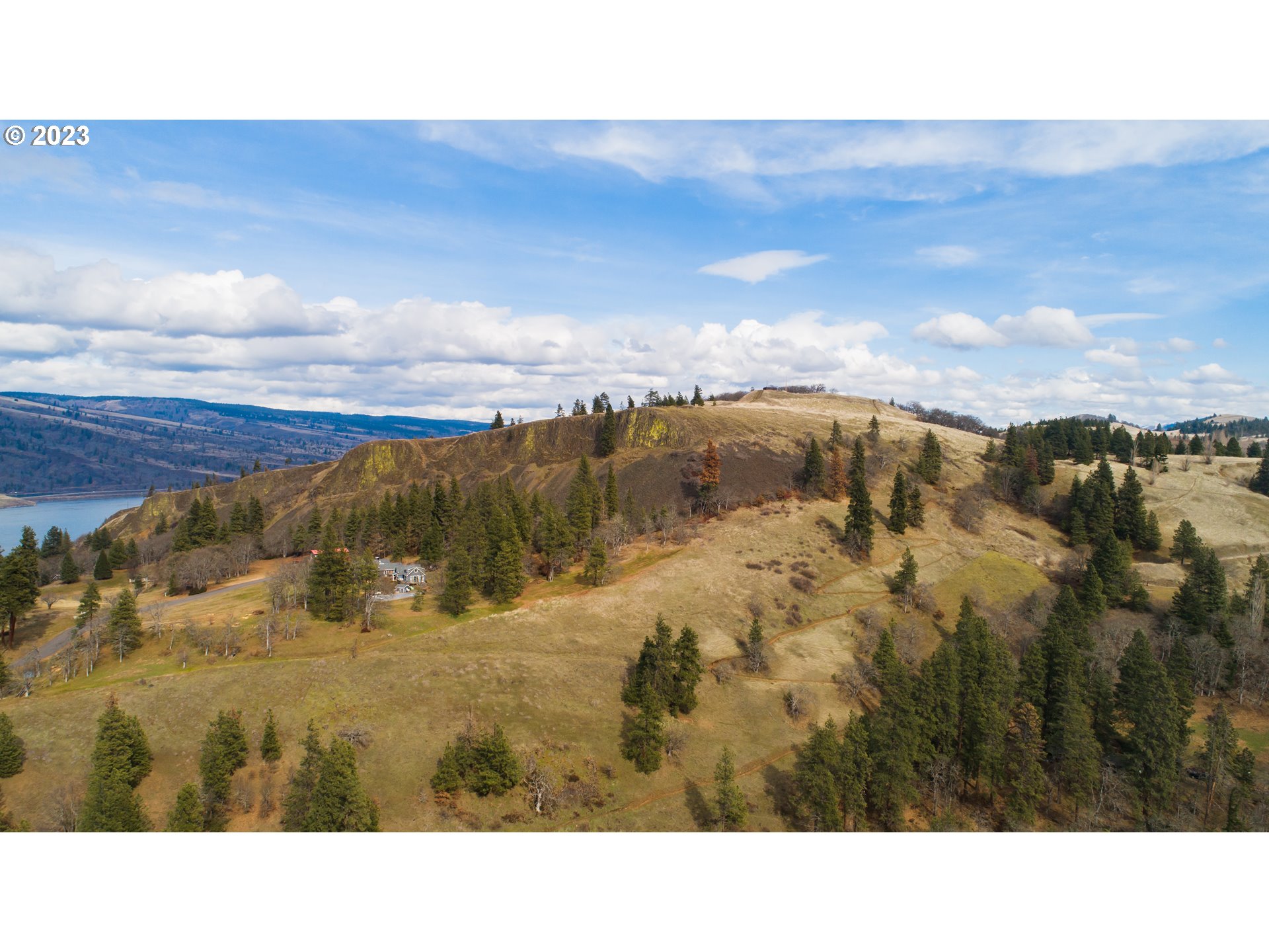 360 Maya Way Mosier, OR 97040 - Photo 3 of 9 Gallery Image 3