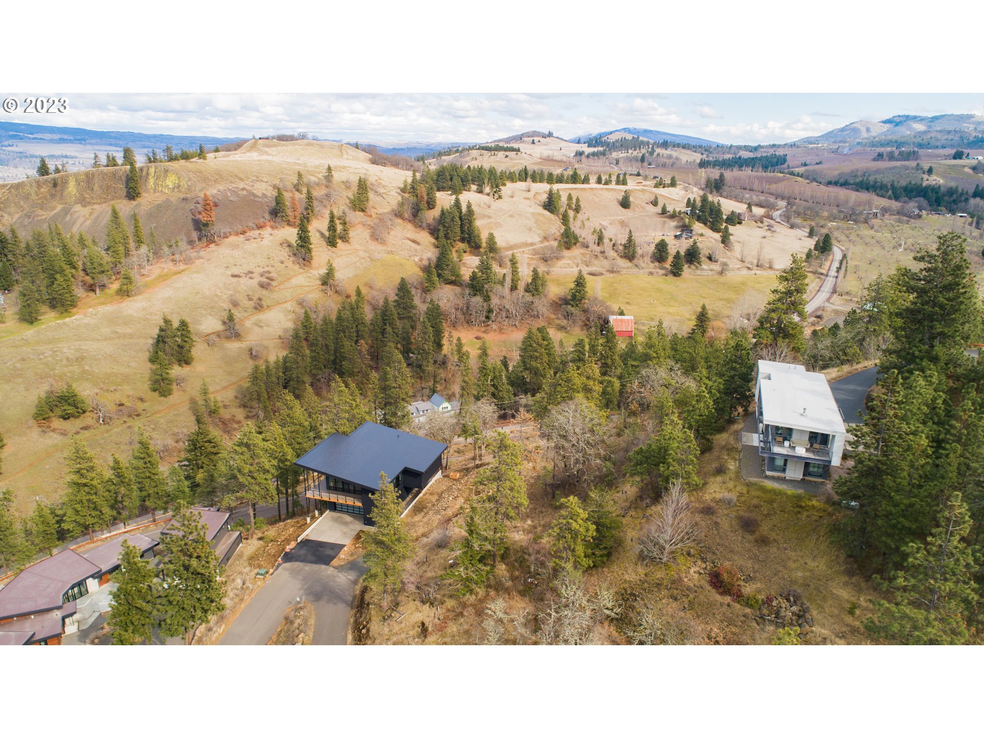 360 Maya Way Mosier, OR 97040 - Photo 6 of 9 Gallery Image 6