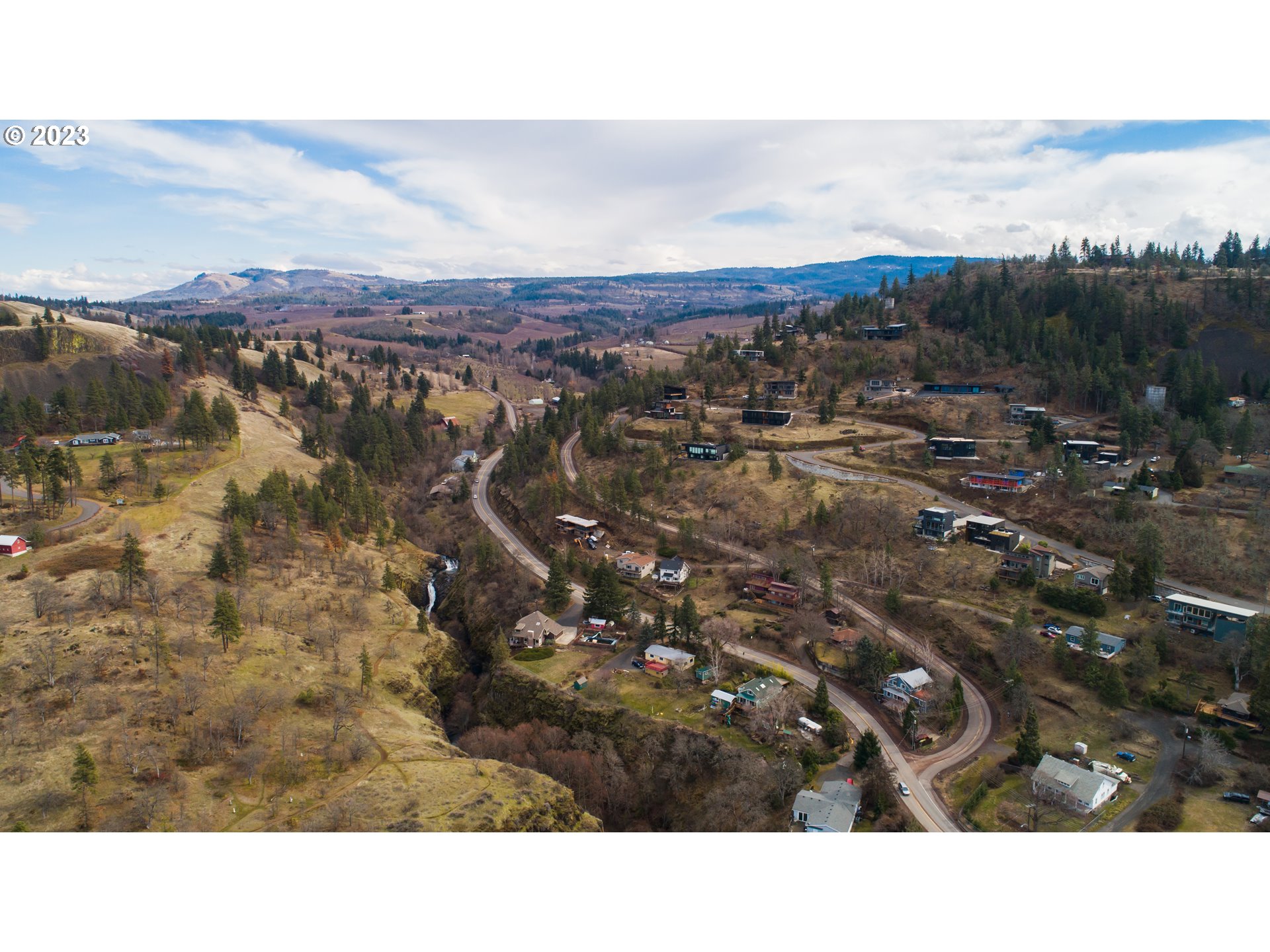 360 Maya Way Mosier, OR 97040 - Photo 8 of 9 Gallery Image 8