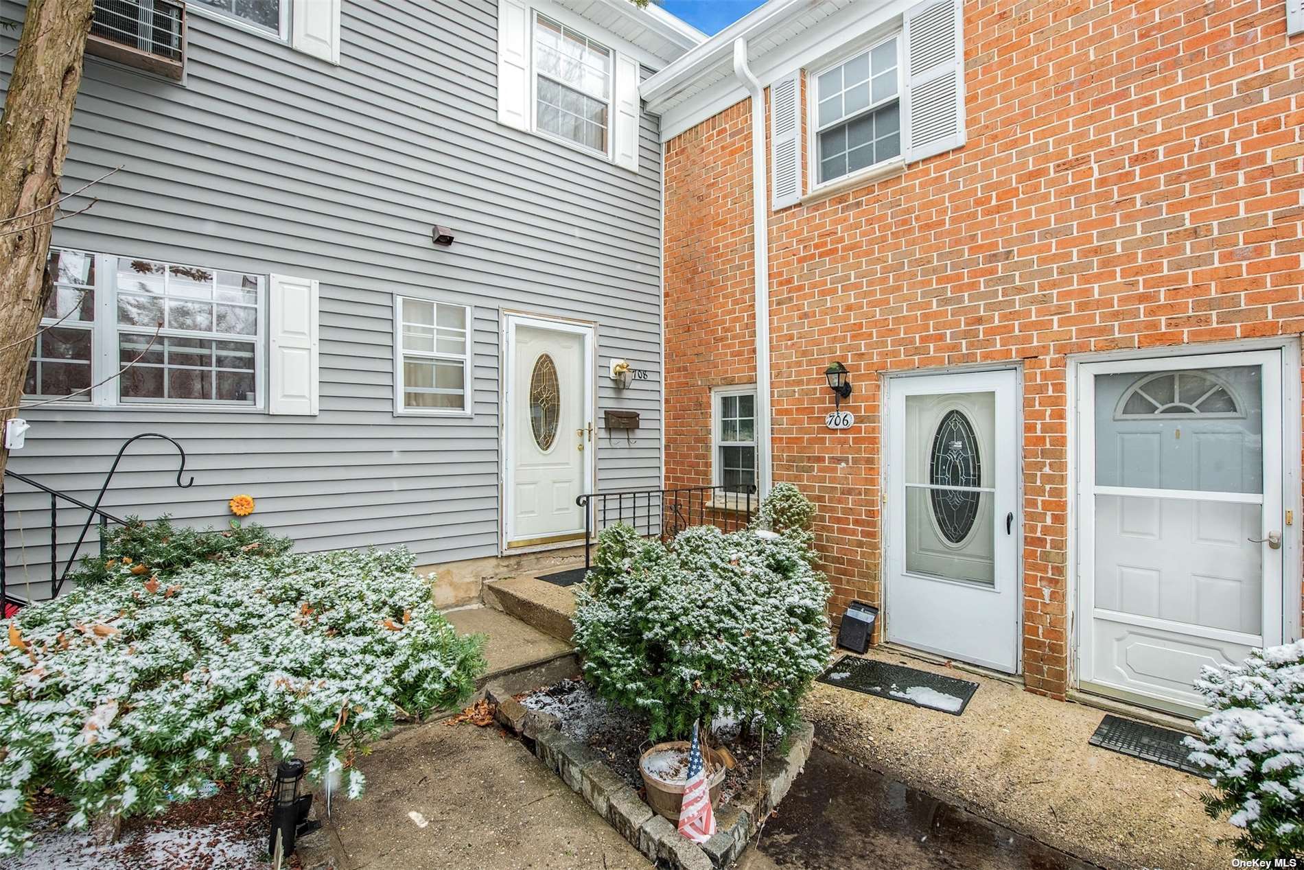 708 Towne House Islandia Ny Unit 708