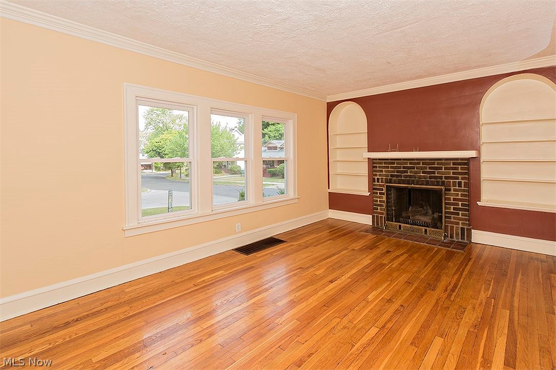 883 Yellowstone Road Cleveland Heights, OH 44121 - Photo 5 of 30 Gallery Image 5
