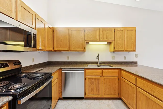 $274,000 | 12775 82nd Place North, Maple Grove, MN 55369