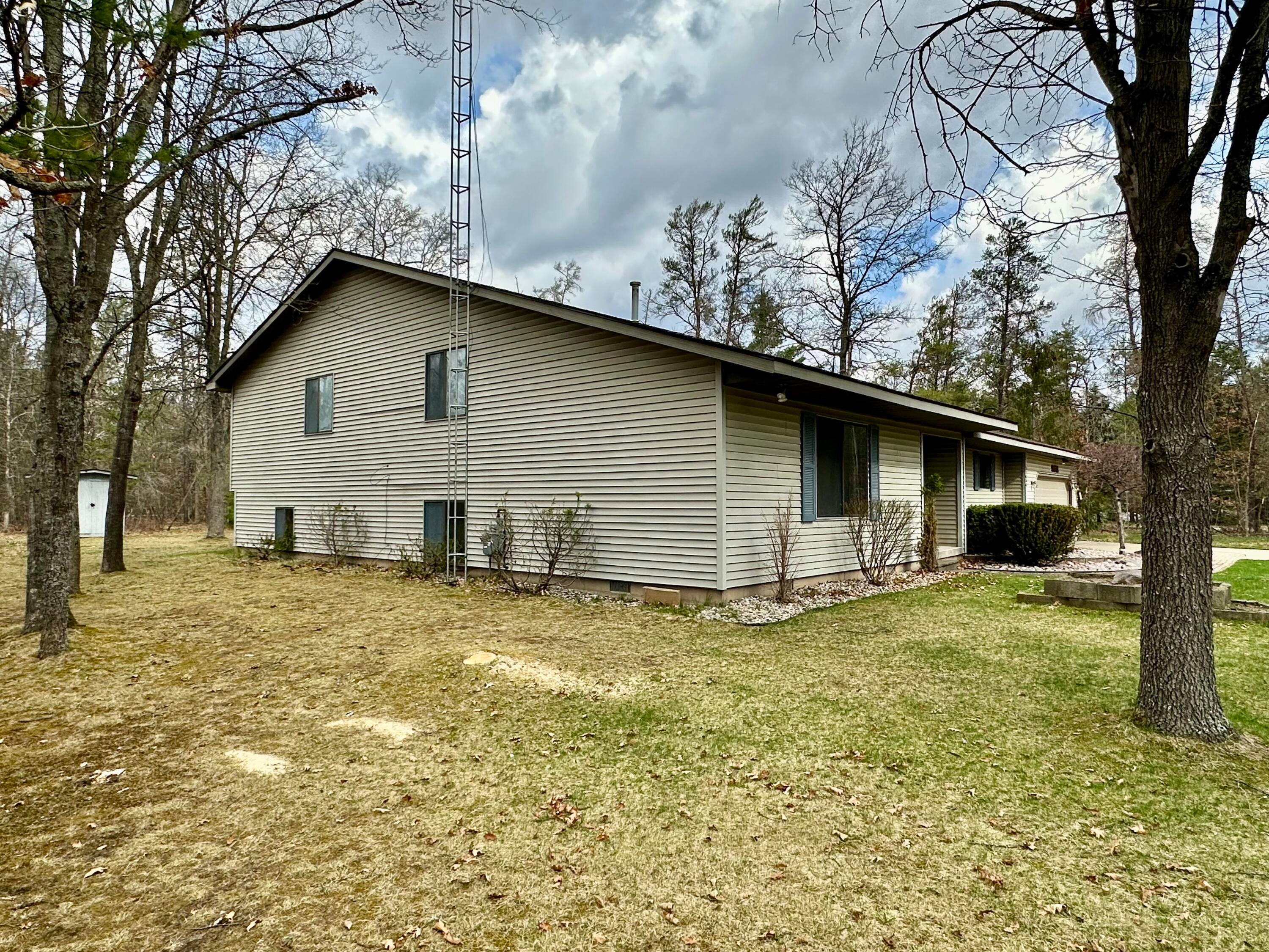11030 South Stephan Bridge Road Roscommon, MI 48653 - Photo 3 of 59 Gallery Image 3