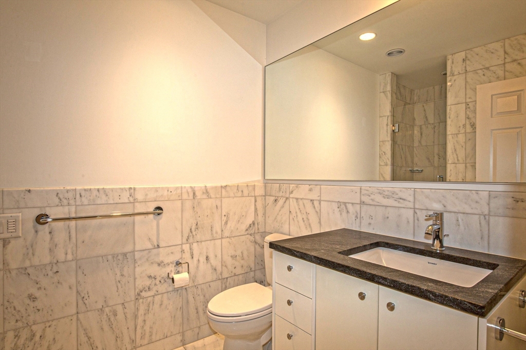 127 Ashford Road Longmeadow, MA 01106 - Photo 15 of 42 Gallery Image 15