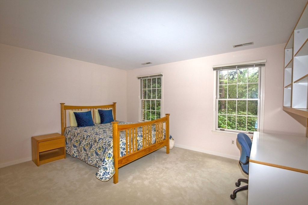 127 Ashford Road Longmeadow, MA 01106 - Photo 29 of 42 Gallery Image 29