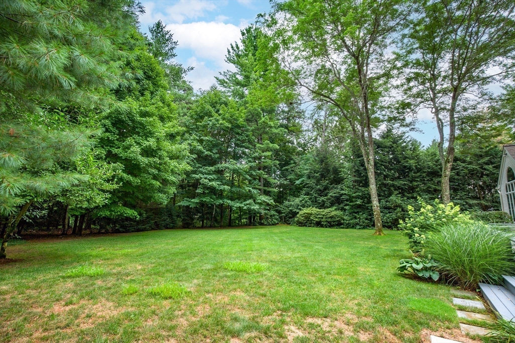 127 Ashford Road Longmeadow, MA 01106 - Photo 38 of 42 Gallery Image 38