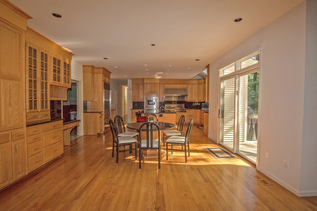 127 Ashford Road Longmeadow, MA 01106 - Photo 9 of 42 Gallery Image 9