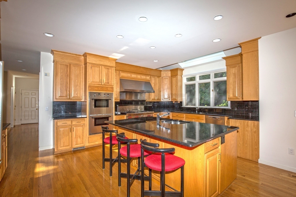 127 Ashford Road Longmeadow, MA 01106 - Photo 10 of 42 Gallery Image 10