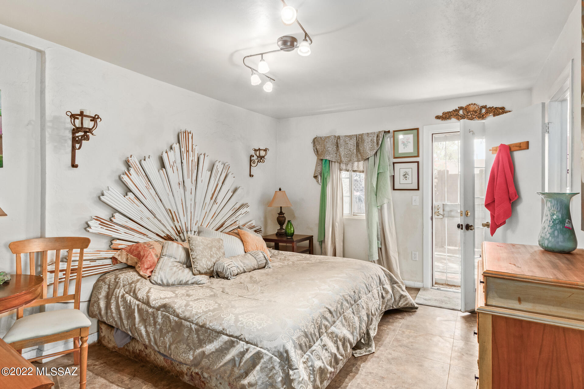 1103 East Halcyon Road Tucson, AZ 85719 - Photo 12 of 39