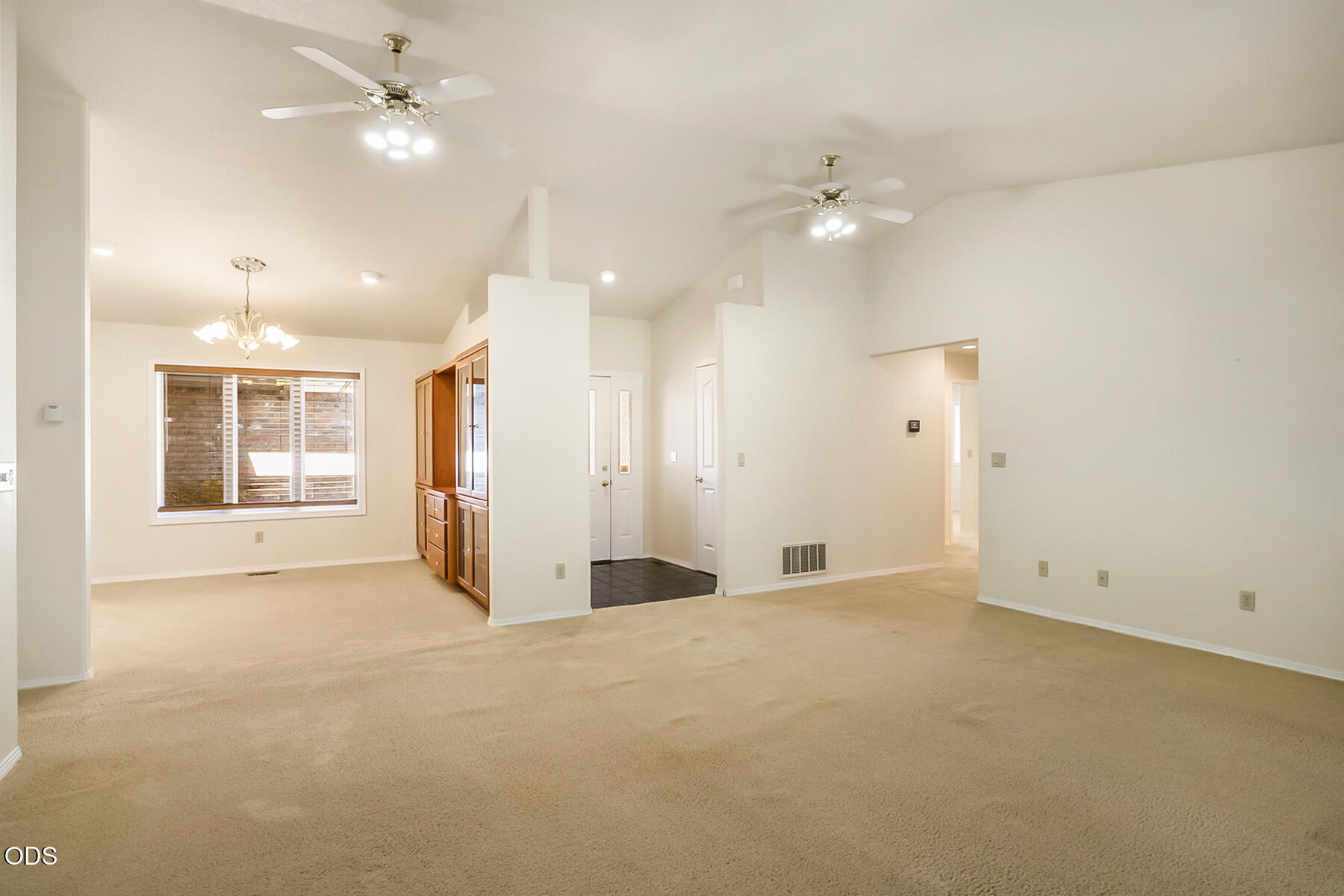 64507 McGrath Road Bend, OR 97701 - Photo 10 of 56
