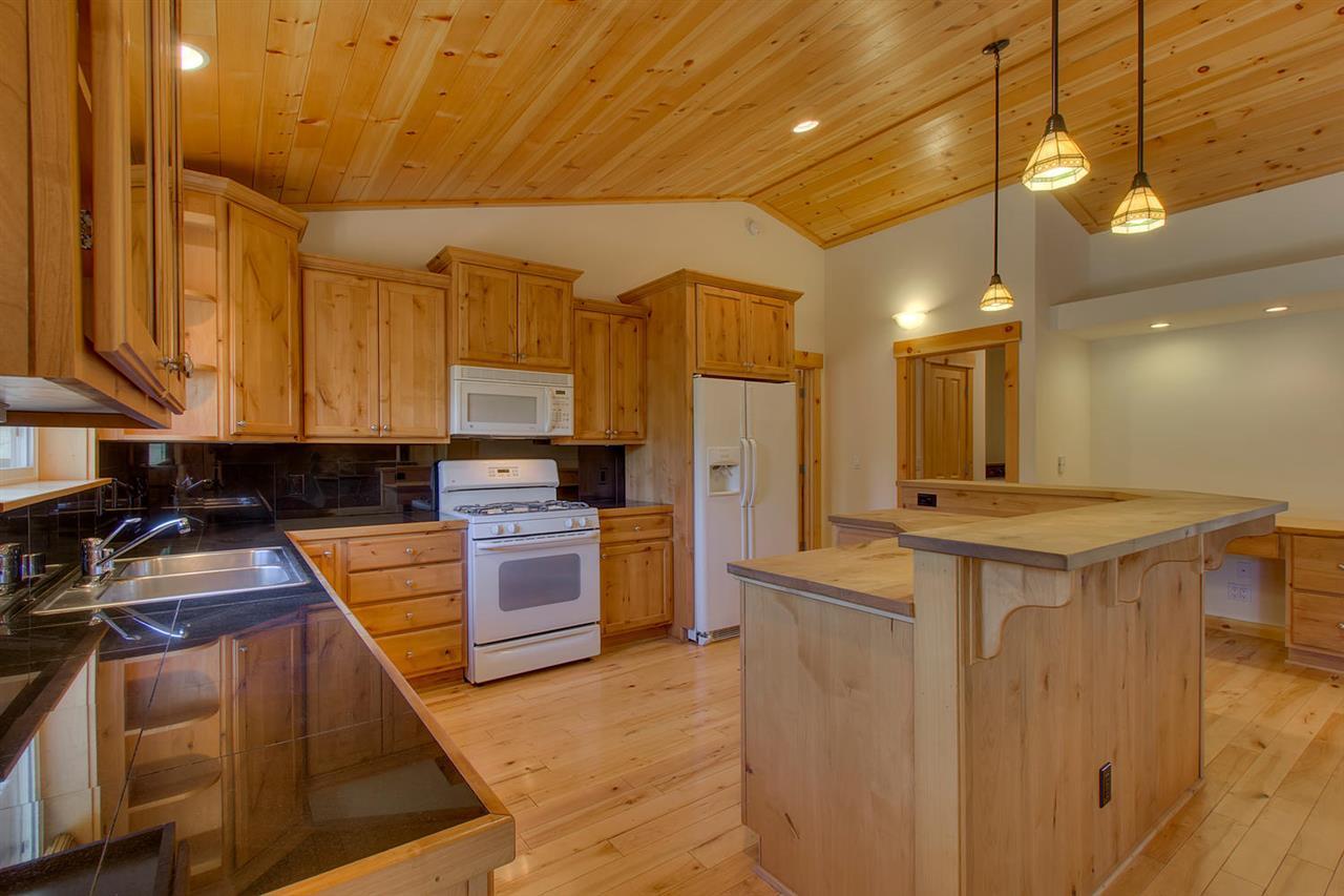 10541 Red Fir Road Truckee, CA 96161 - Photo 4 of 14 Gallery Image 4