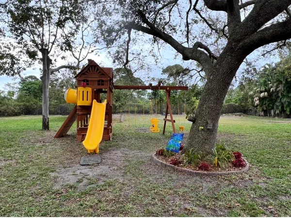 $4,000 | 10908 Southeast Hobart Street, Jupiter, FL 33469