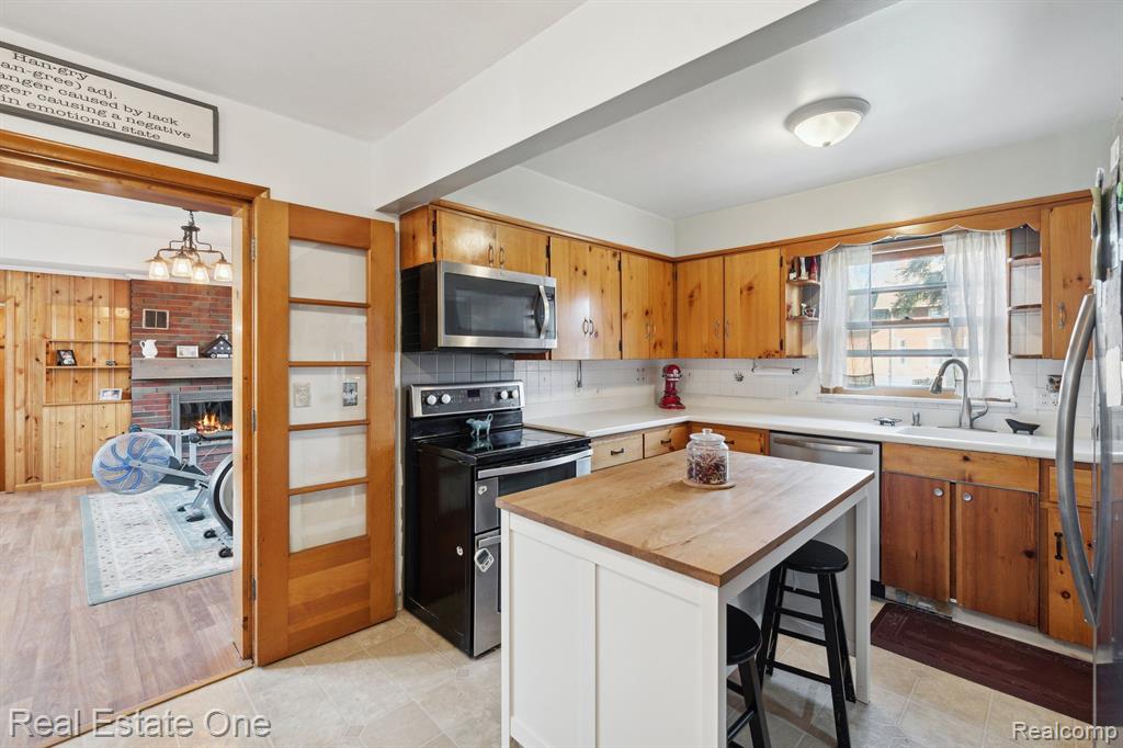 1928 South Custer Road Monroe, MI 48161 - Photo 19 of 56 Gallery Image 19