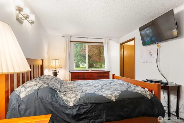 $330,000 | 3300 Carpenter Road Southeast, Unit 18, Lacey, WA 98503