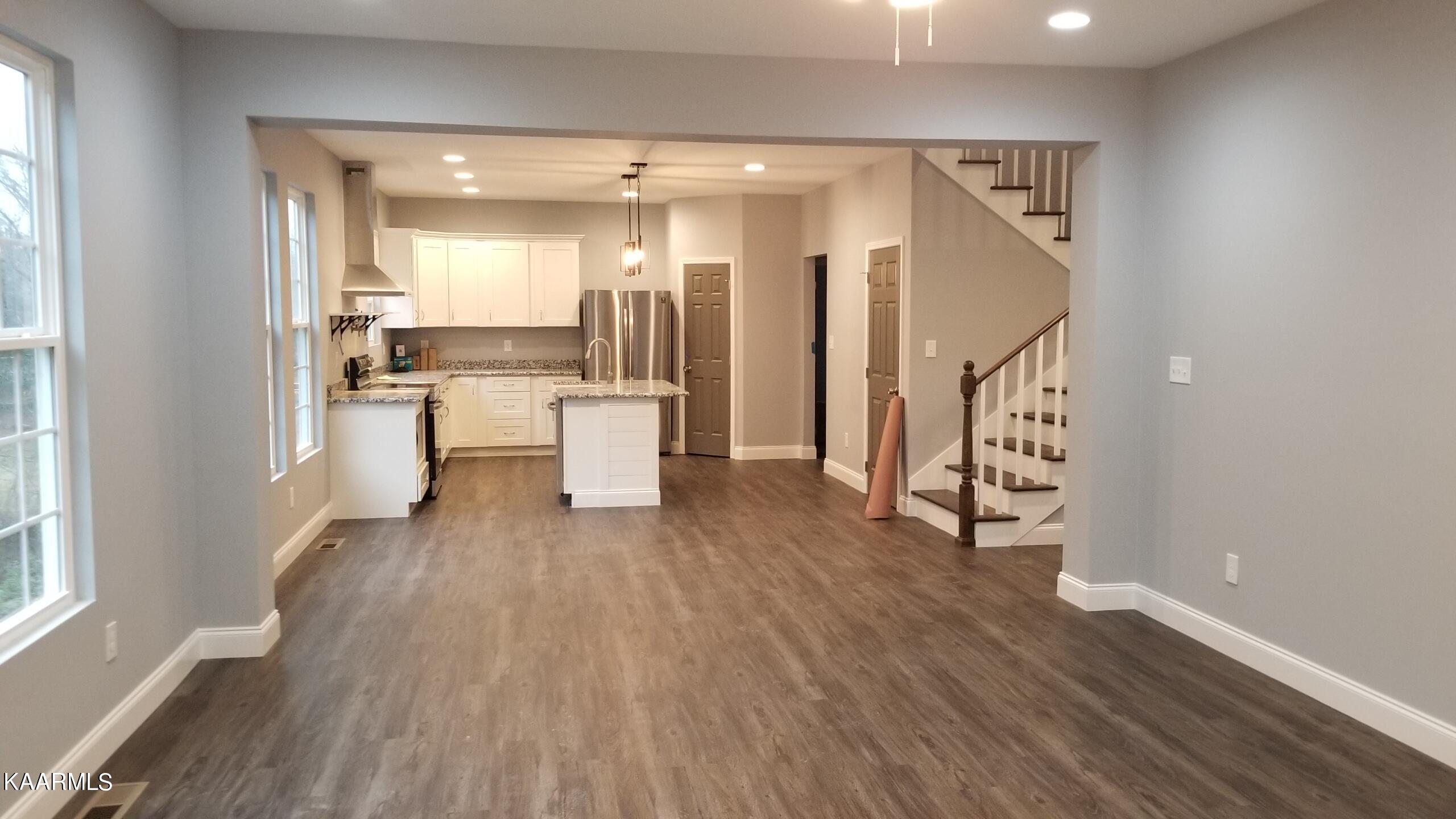 5324 Golden Eagle Lane Corryton, TN 37721 - Photo 3 of 17 20220116_152622