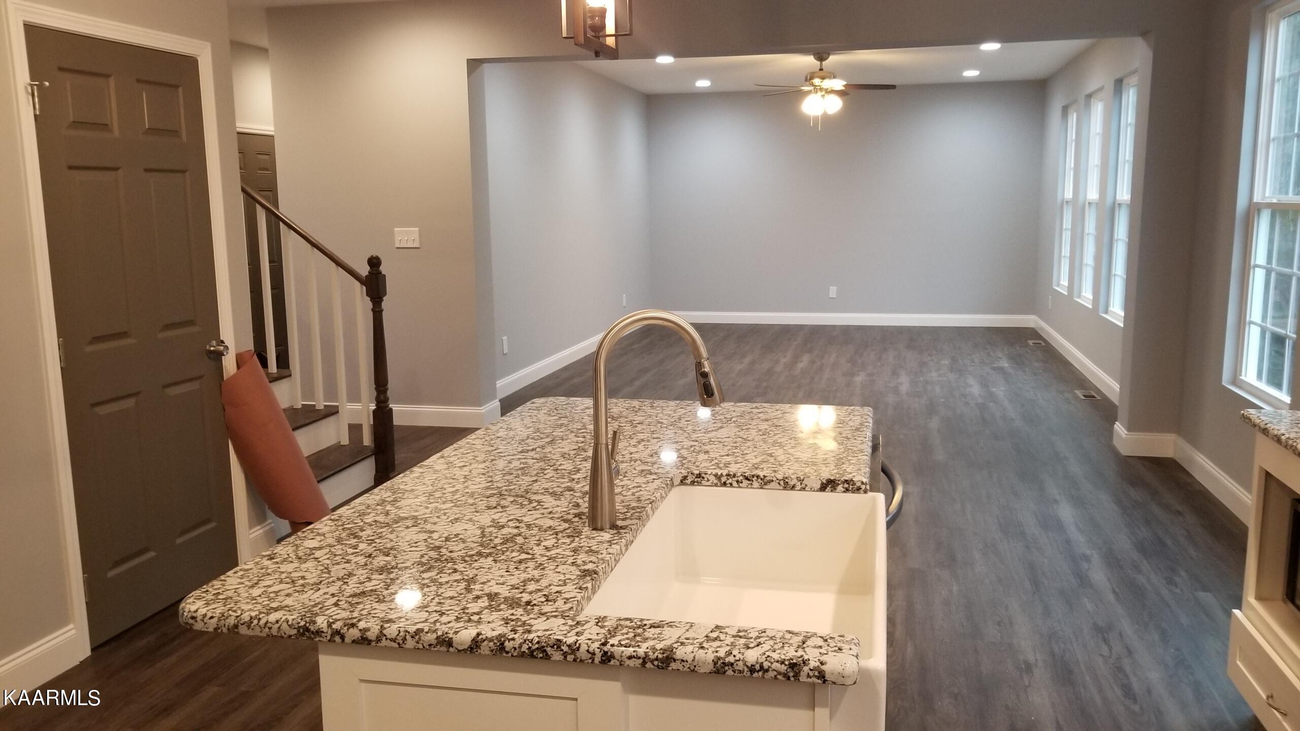 5324 Golden Eagle Lane Corryton, TN 37721 - Photo 7 of 17 20220116_152528