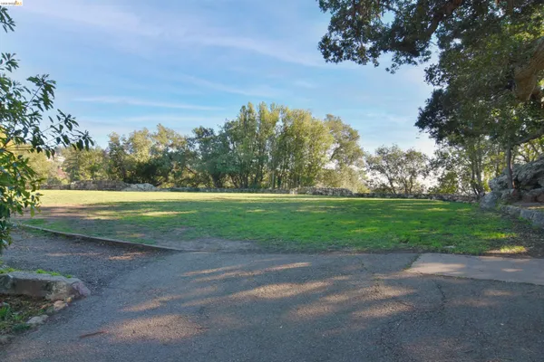 a view of a golf course