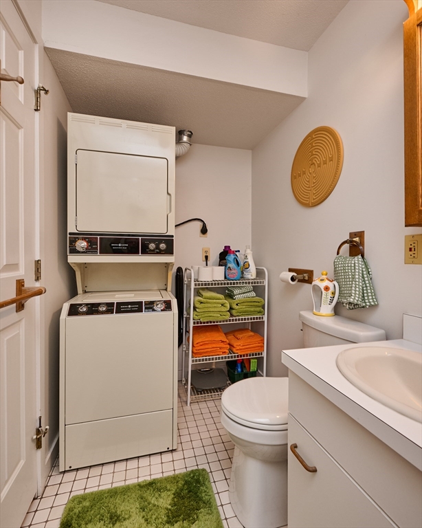 57 Amity Place, Unit 57 Amherst, MA 01002 - Photo 15 of 26