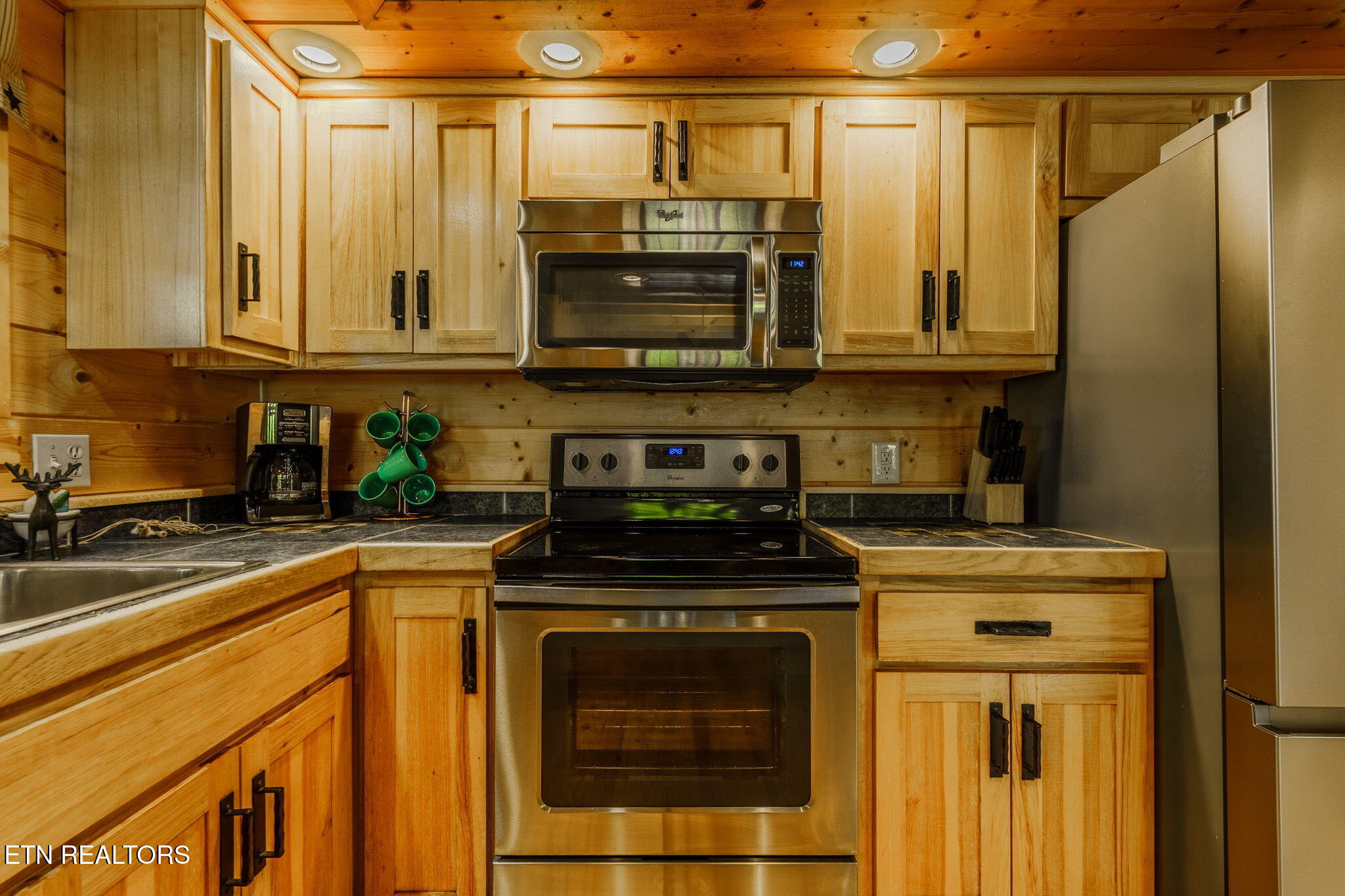 3517 Sandridge Way Pigeon Forge, TN 37863 - Photo 14 of 56 17-web-or-mls-_DSC9737-HDR