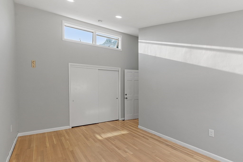 107 Edgemere Road Lynn, MA 01904 - Photo 41 of 42 Gallery Image 41