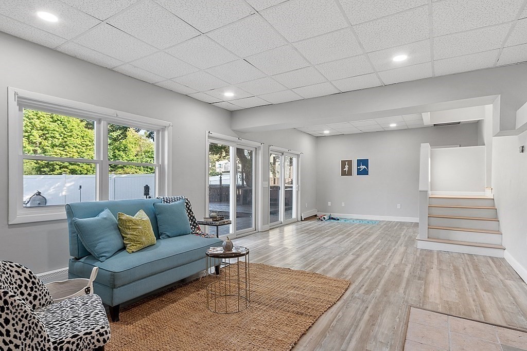 107 Edgemere Road Lynn, MA 01904 - Photo 10 of 42 Gallery Image 10