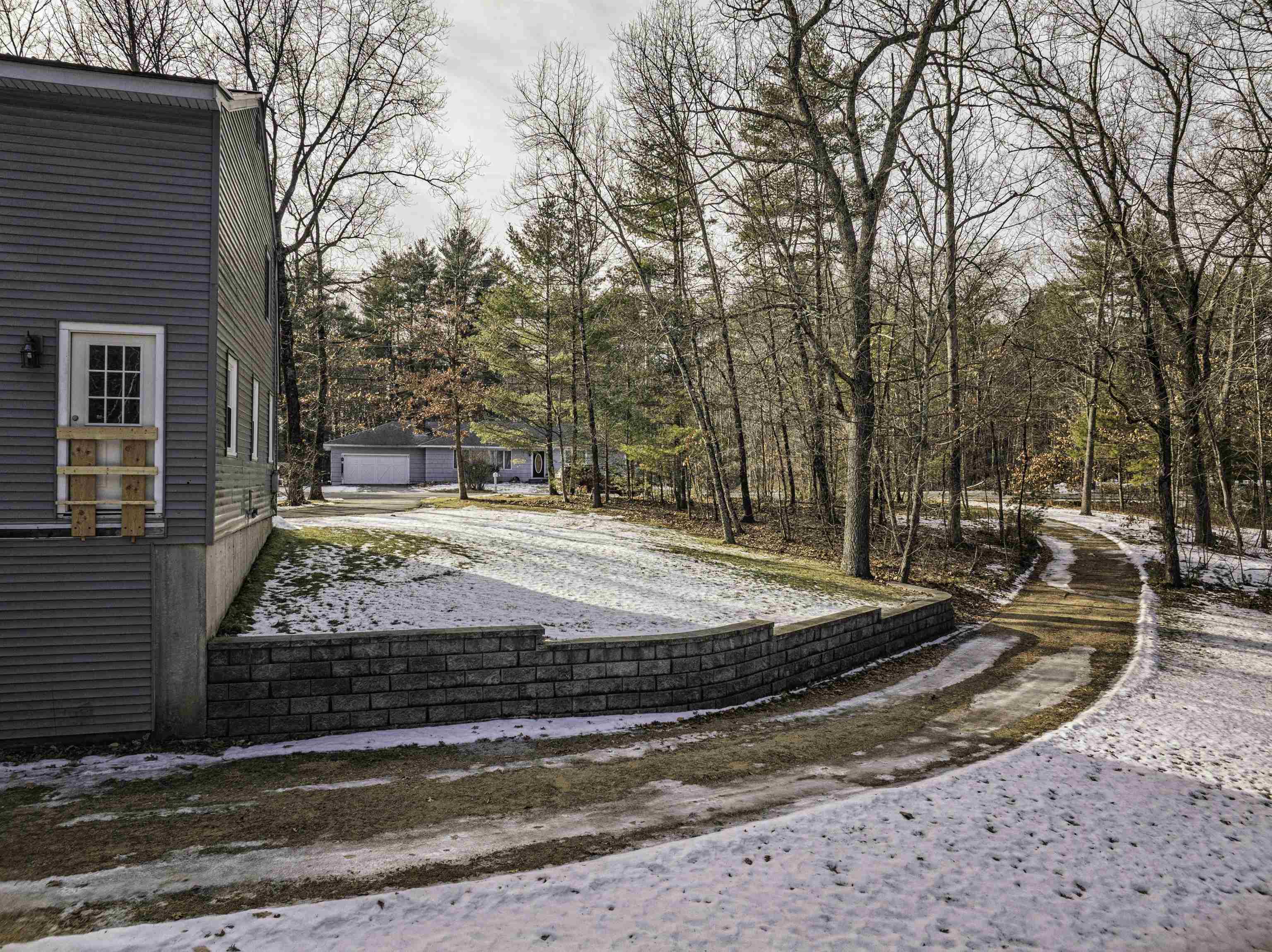 25 Mill Road Kingston, NH 03848 - Photo 7 of 51