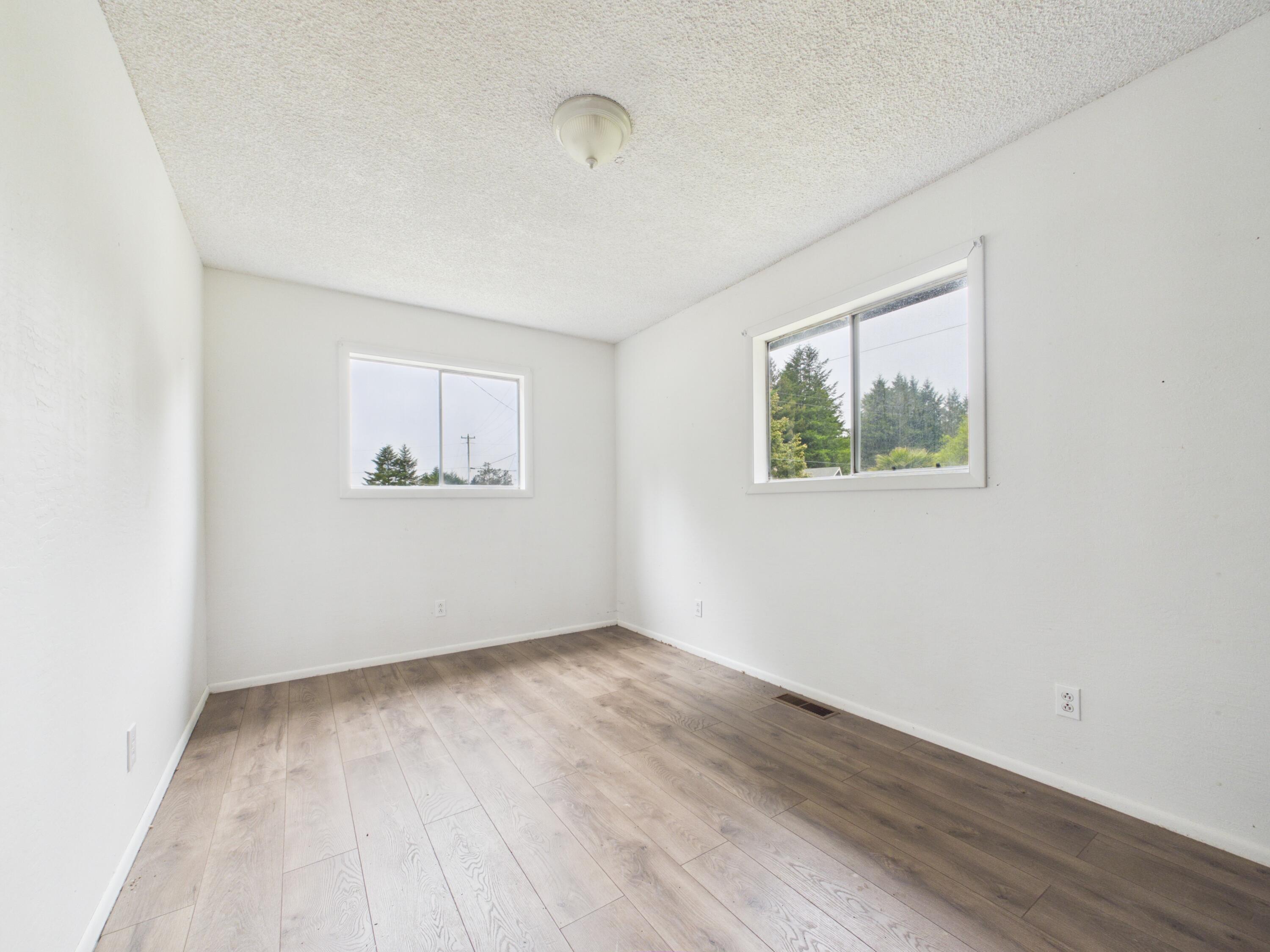 111 Beach Road Shelter Cove, CA 95589 - Photo 24 of 39