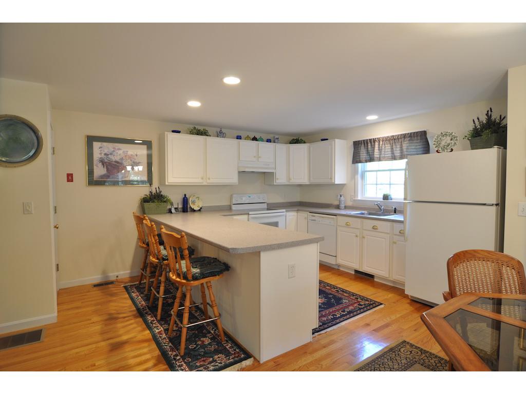 243 Dearborn Road Greenland, NH 03840 - Photo 6 of 18 Gallery Image 6