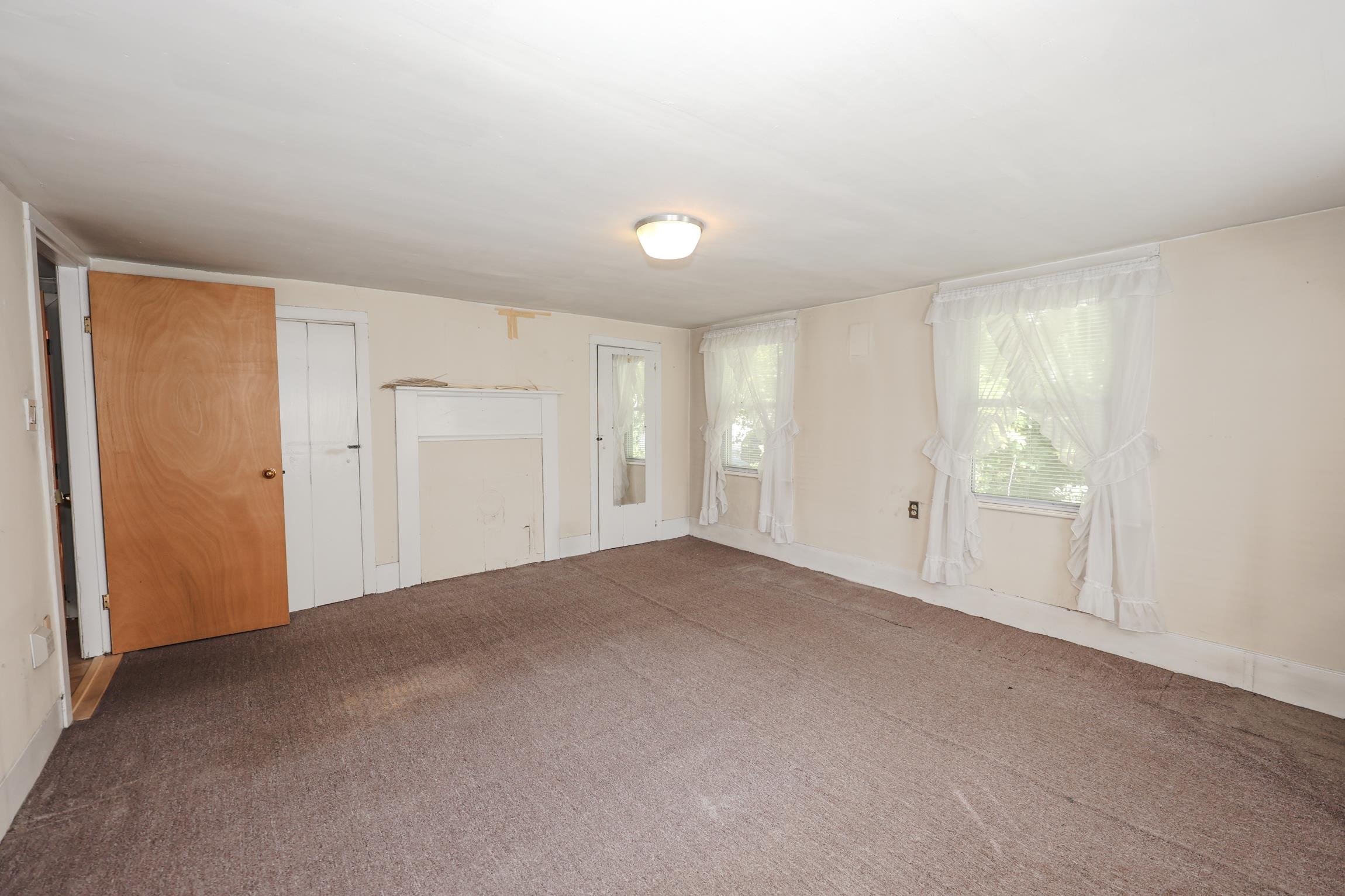 169 Bow Street Manchester, NH 03103 - Photo 28 of 44