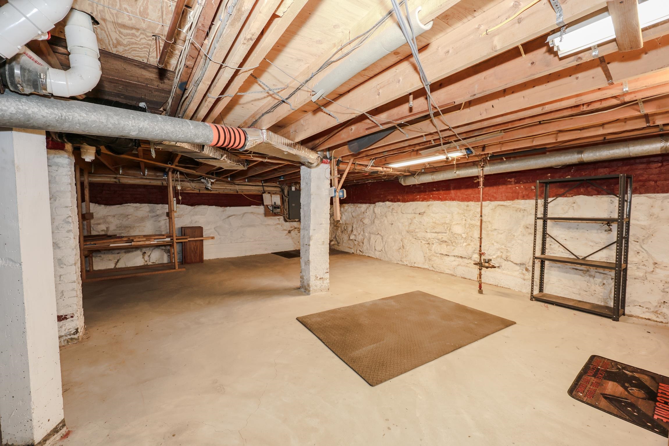 169 Bow Street Manchester, NH 03103 - Photo 4 of 44
