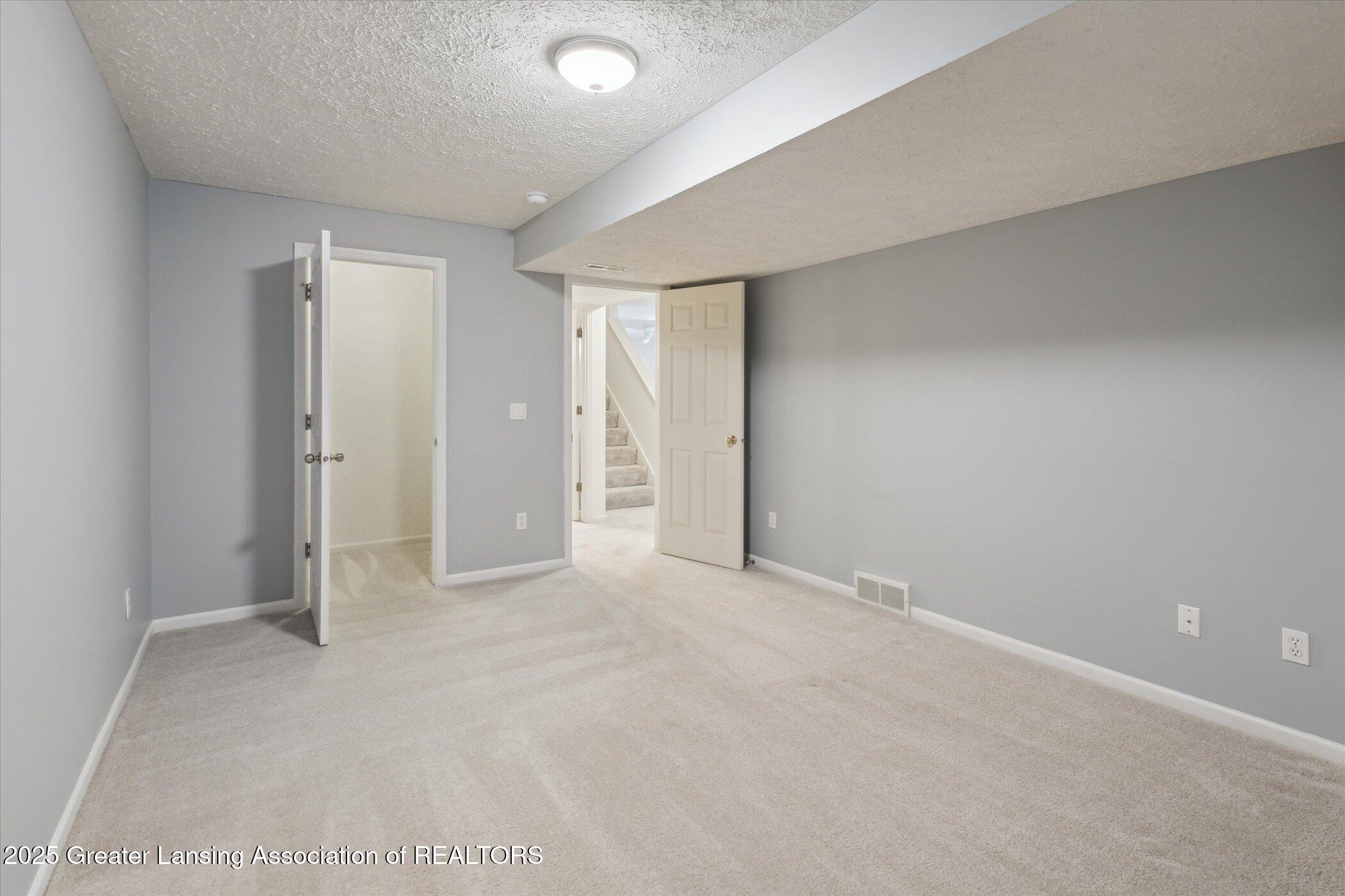 2415 North Aurelius Road, Unit 17 Holt, MI 48842 - Photo 35 of 42 37-2415-N-Aurelius-Rd-Unit-17-Holt-MI-48