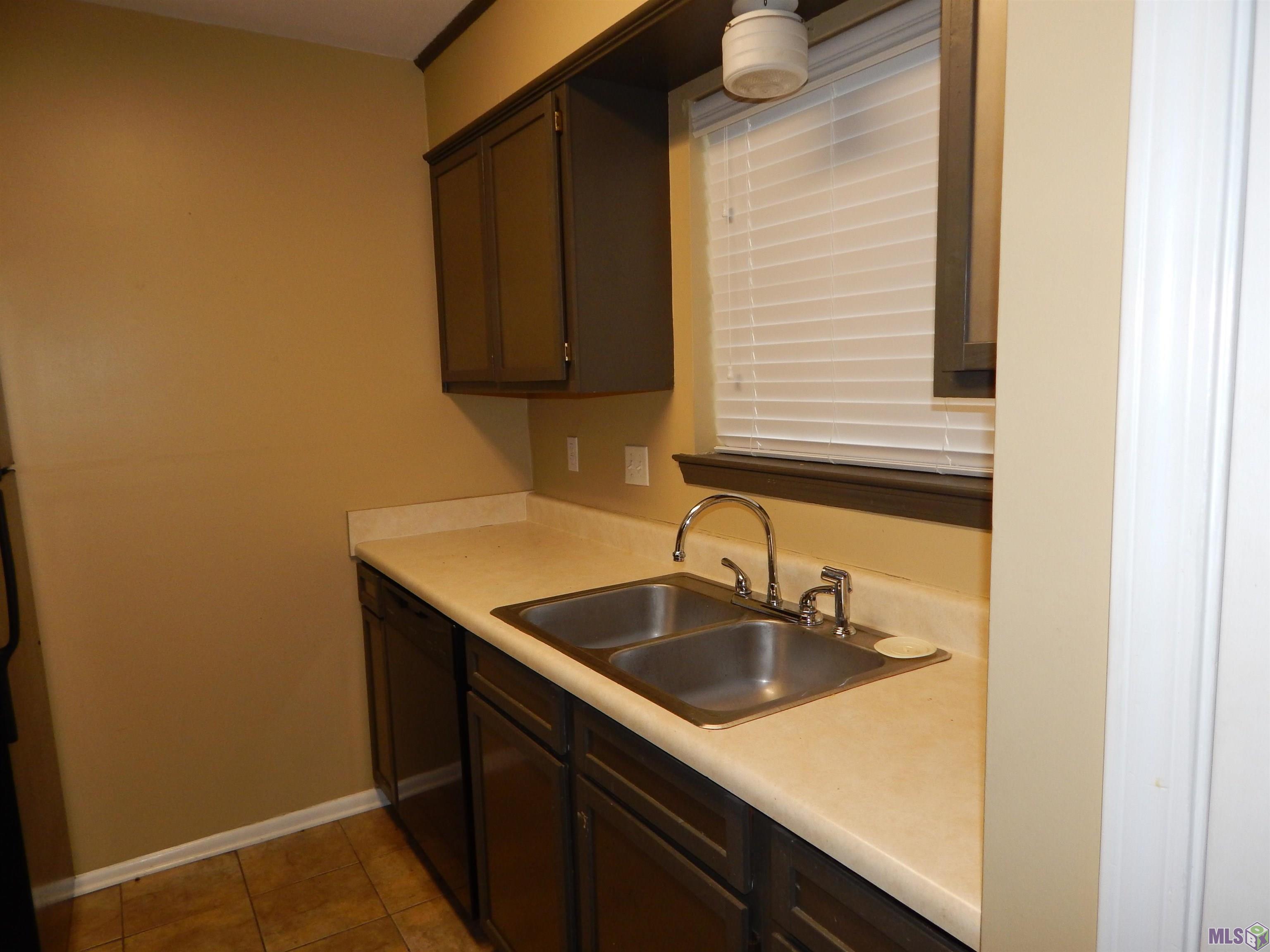 4352 Stumberg Lane Baton Rouge, LA 70816 - Photo 5 of 11